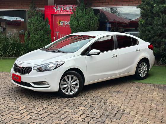 KIA CERATO 1.6 SX 16V FLEX 4P AUTOMÁTICO KIA CERATO 1.6 SX 16V FLEX 4P AUTOMÁTICO